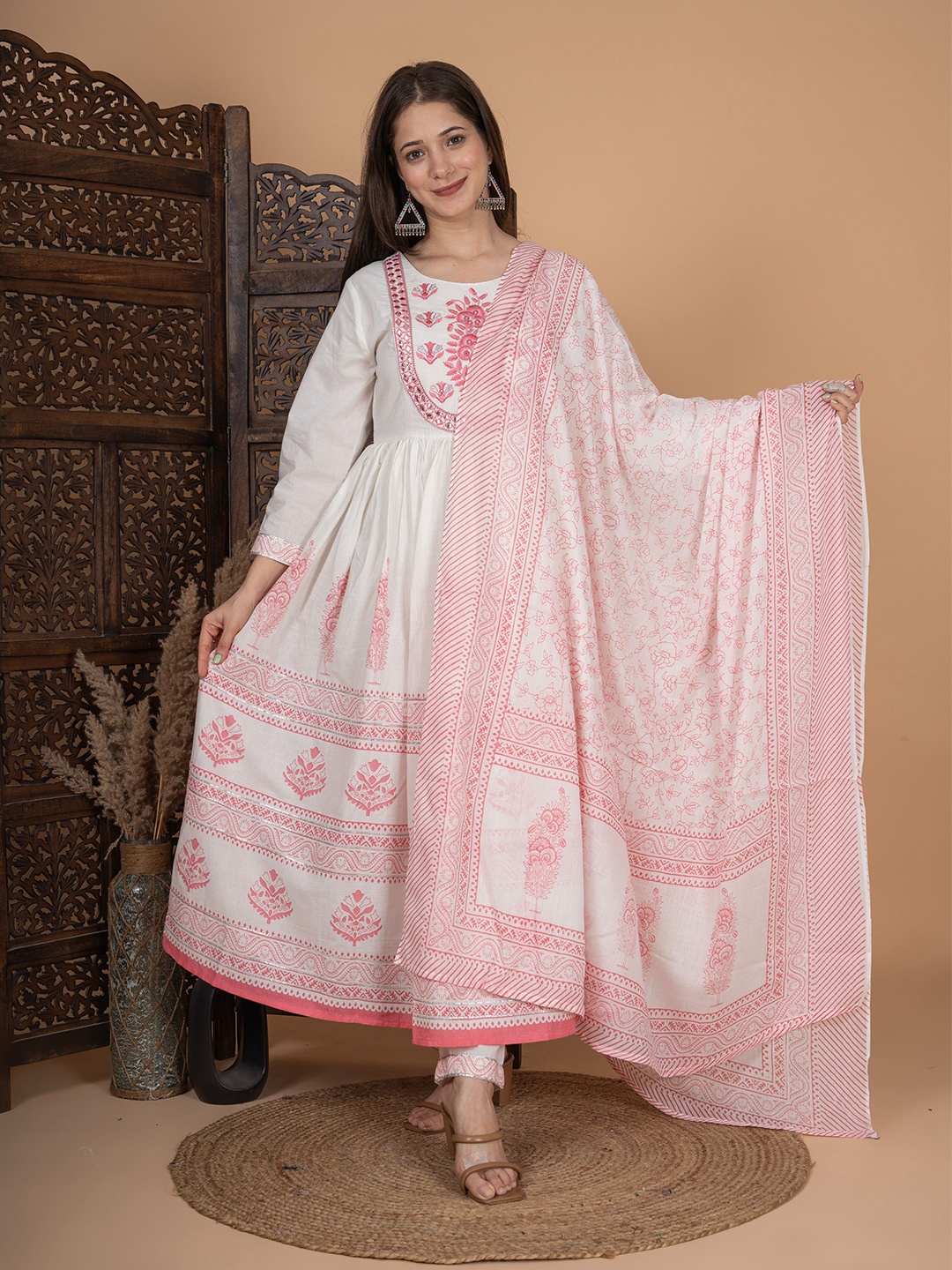 MEERA FAB Floral Printed Empire Mirror Work Pure Cotton Kurta with Palazzos & Dupatta, Pink
MEERA FAB Floral Printed Empire Mirror Work Pure Cotton Kurta with Palazzos & Dupatta, Pink