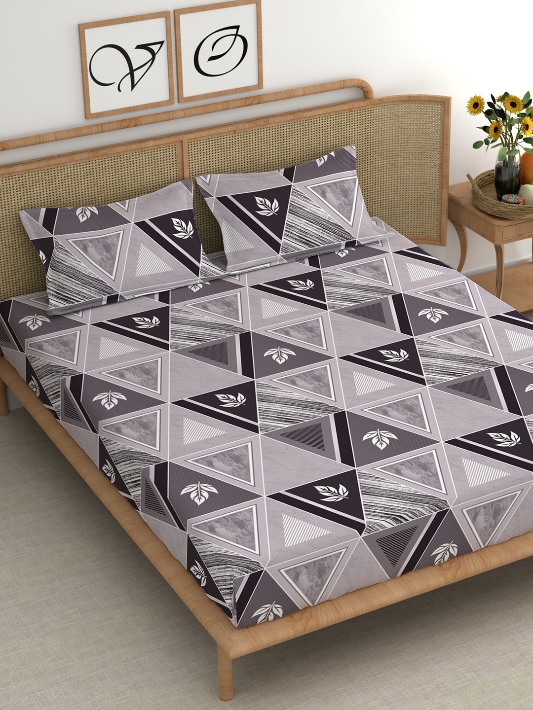 CHHAVI INDIA Purple & Grey Geometric Microfiber 210 TC King Bedsheet with 2 Pillow Covers
CHHAVI INDIA Purple & Grey Geometric Microfiber 210 TC King Bedsheet with 2 Pillow Covers