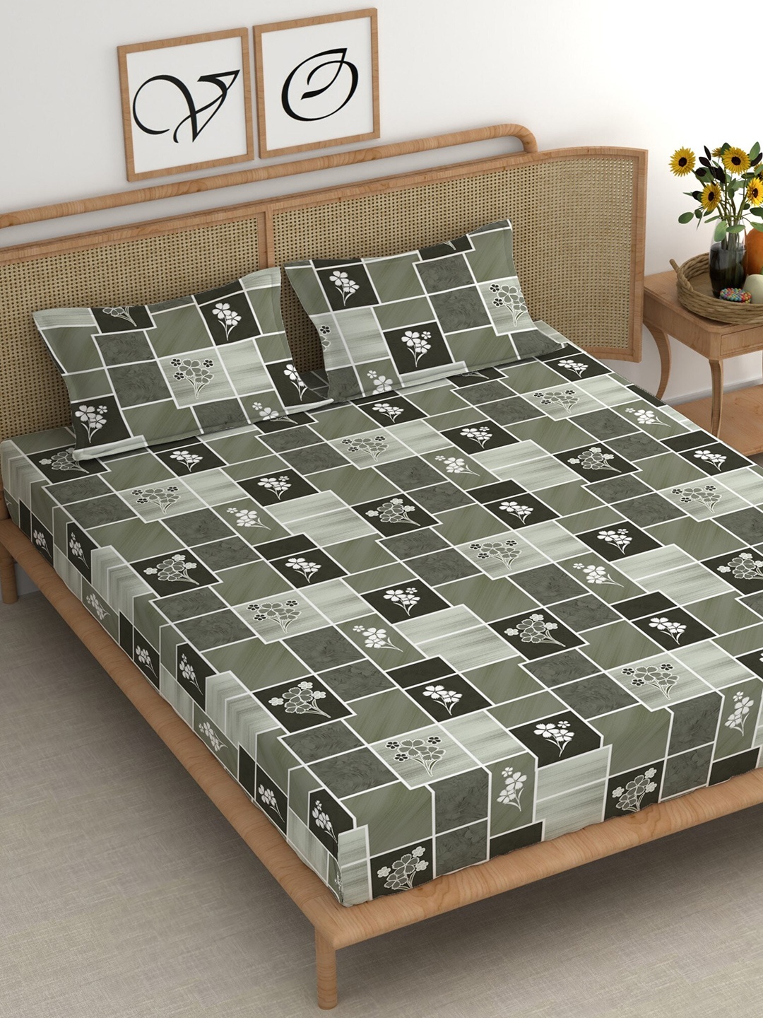 CHHAVI INDIA Green & Brown Floral Microfiber 210 TC King Bedsheet With 2 Pillow Covers
CHHAVI INDIA Green & Brown Floral Microfiber 210 TC King Bedsheet With 2 Pillow Covers