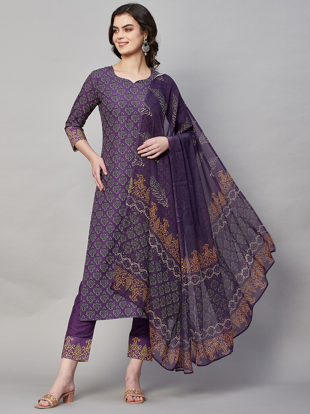 KALINI Ethnic Motifs Straight Printed Round Neck Three-Quarter Cotton Sleeves Kurta Set, Purple
KALINI Ethnic Motifs Straight Printed Round Neck Three-Quarter Cotton Sleeves Kurta Set, Purple
