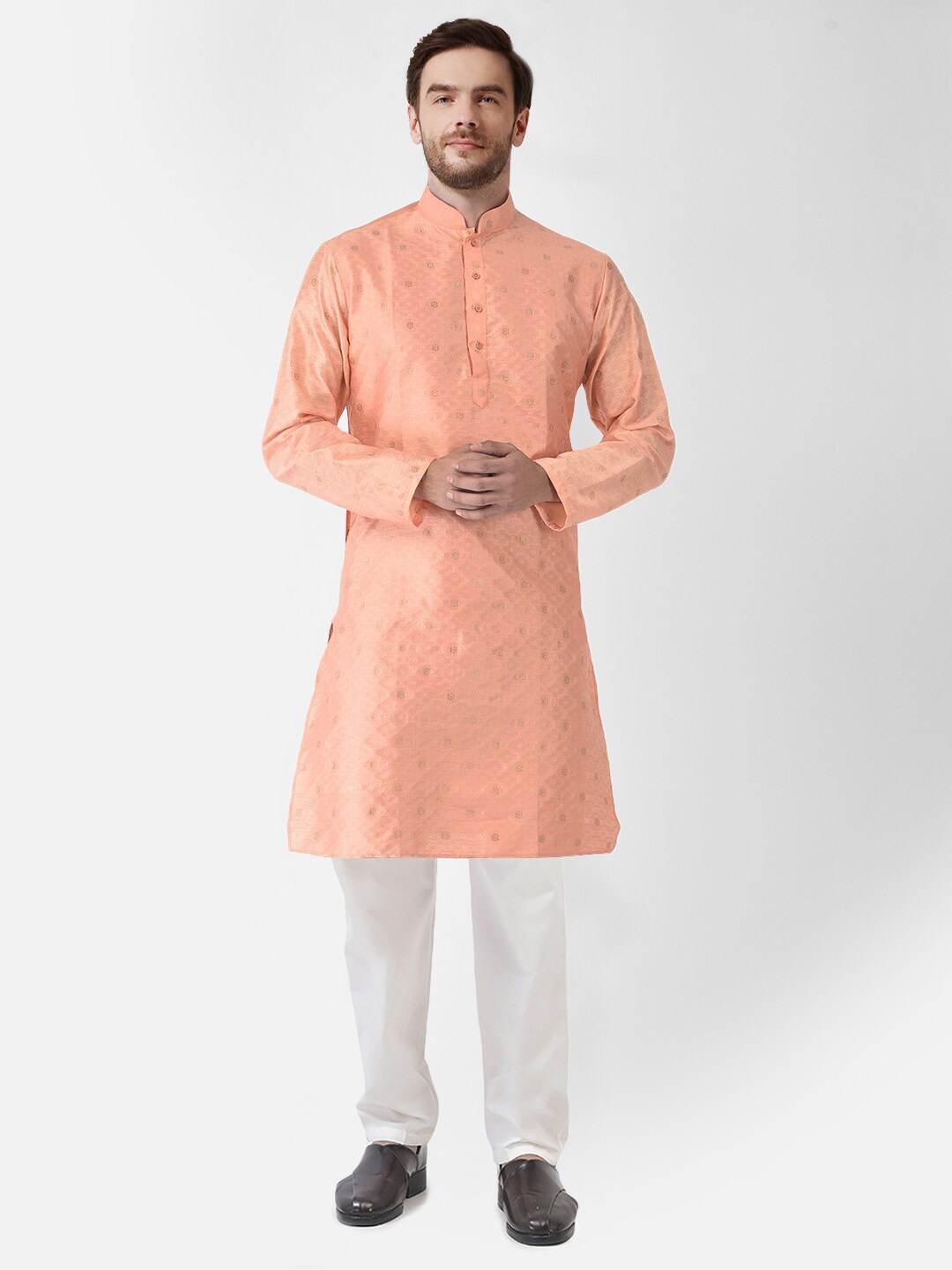SG LEMAN Mandarin collar Long Sleeves Floral Printed Regular Raw Silk Kurta with Pyjamas, Peach
SG LEMAN Mandarin collar Long Sleeves Floral Printed Regular Raw Silk Kurta with Pyjamas, Peach