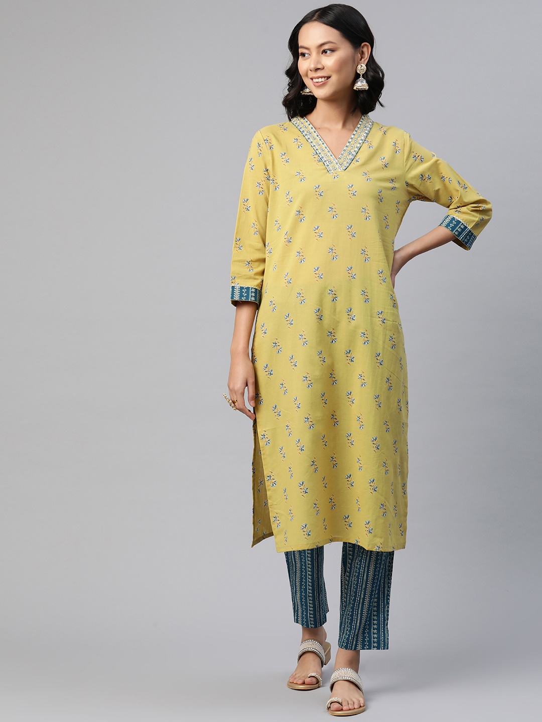 Readiprint Women Floral Printed Regular Thread Work Cotton Kurta with Palazzos, Yellow
Readiprint Women Floral Printed Regular Thread Work Cotton Kurta with Palazzos, Yellow