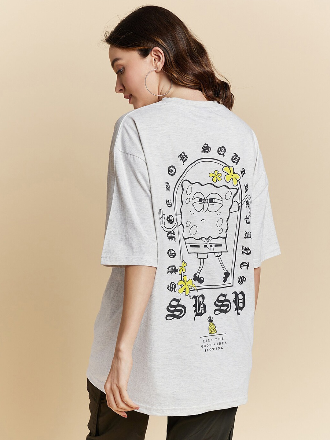 COLOR CAPITAL Sponge Bob Printed Drop-Shoulder Sleeves Cotton Oversized T-shirt, Grey melange
COLOR CAPITAL Sponge Bob Printed Drop-Shoulder Sleeves Cotton Oversized T-shirt, Grey melange