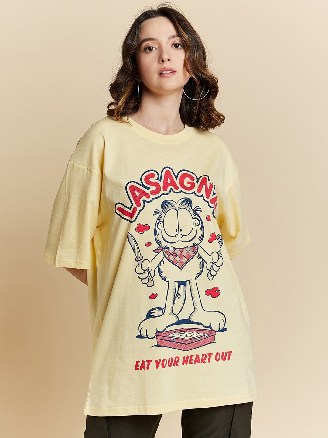 COLOR CAPITAL Garfield Printed Drop-Shoulder Sleeves Cotton Longline Oversized T-shirt, Cream
COLOR CAPITAL Garfield Printed Drop-Shoulder Sleeves Cotton Longline Oversized T-shirt, Cream