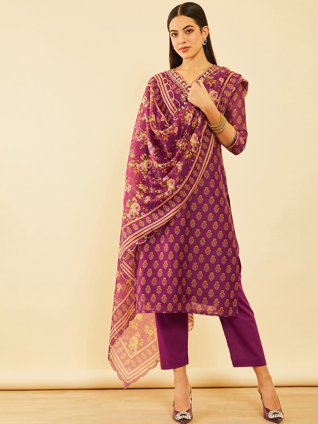 Soch Ethnic Motifs Printed Gotta Patti Chanderi Silk Kurta & Trousers With Dupatta, Burgundy
Soch Ethnic Motifs Printed Gotta Patti Chanderi Silk Kurta & Trousers With Dupatta, Burgundy