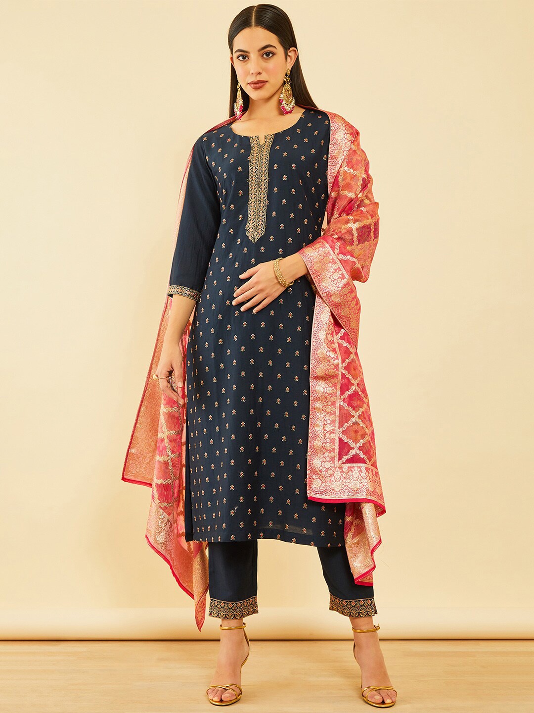 Soch Ethnic Motifs Embroidered Regular Thread Work Kurta with Trousers & Dupatta, Navy blue
Soch Ethnic Motifs Embroidered Regular Thread Work Kurta with Trousers & Dupatta, Navy blue