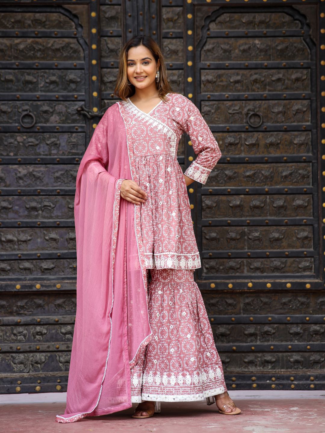 Chandbaali Floral Printed V Neck Thread Work Kurta with Sharara & With Dupatta, Pink
Chandbaali Floral Printed V Neck Thread Work Kurta with Sharara & With Dupatta, Pink