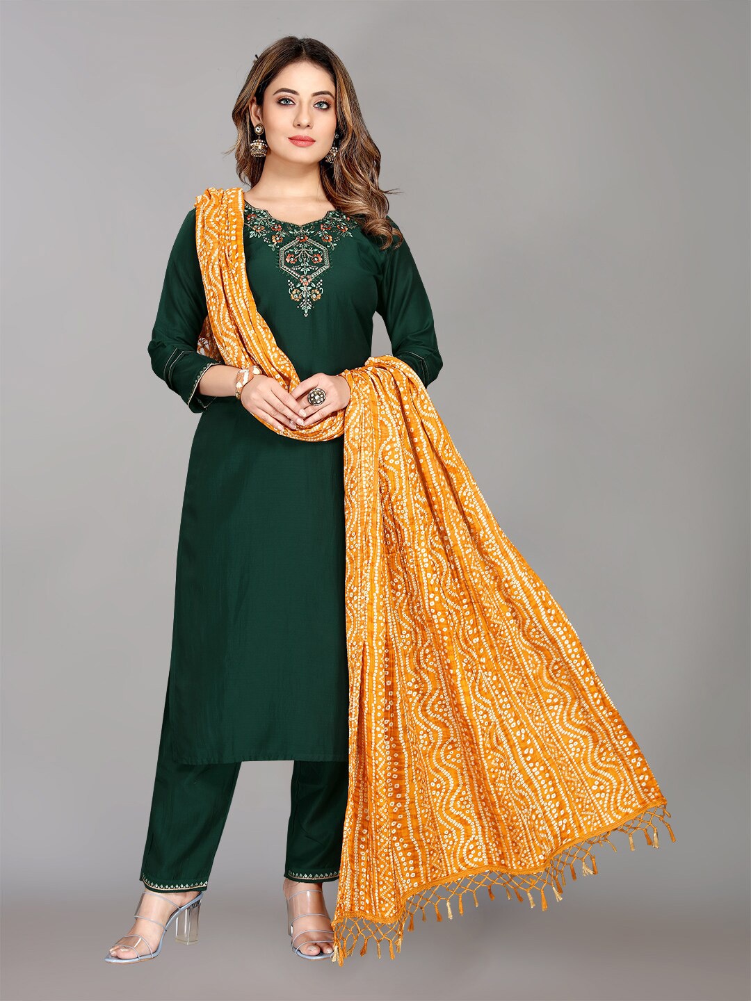 PIRAMYD CLUB Ethnic Motifs Embroidered Regular Thread Work Kurta with Trousers & Dupatta, Green
PIRAMYD CLUB Ethnic Motifs Embroidered Regular Thread Work Kurta with Trousers & Dupatta, Green