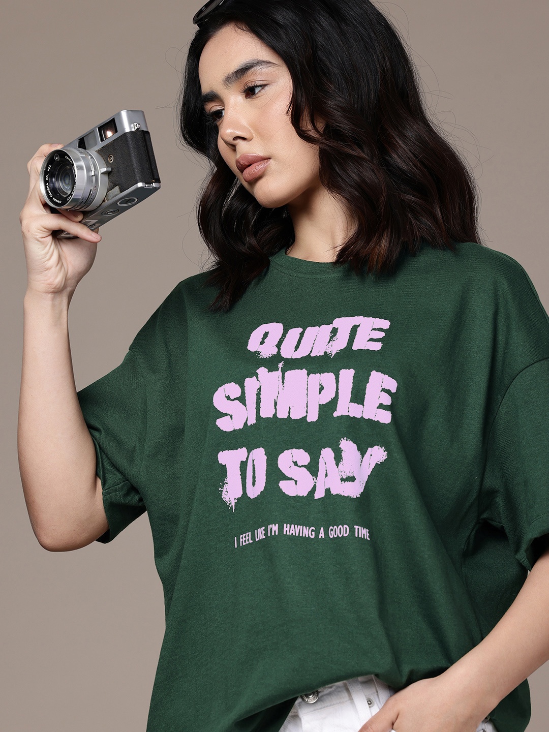 The Roadster Life Co. Typography Printed Drop-Shoulder Sleeves Oversized T-shirt, Green
The Roadster Life Co. Typography Printed Drop-Shoulder Sleeves Oversized T-shirt, Green