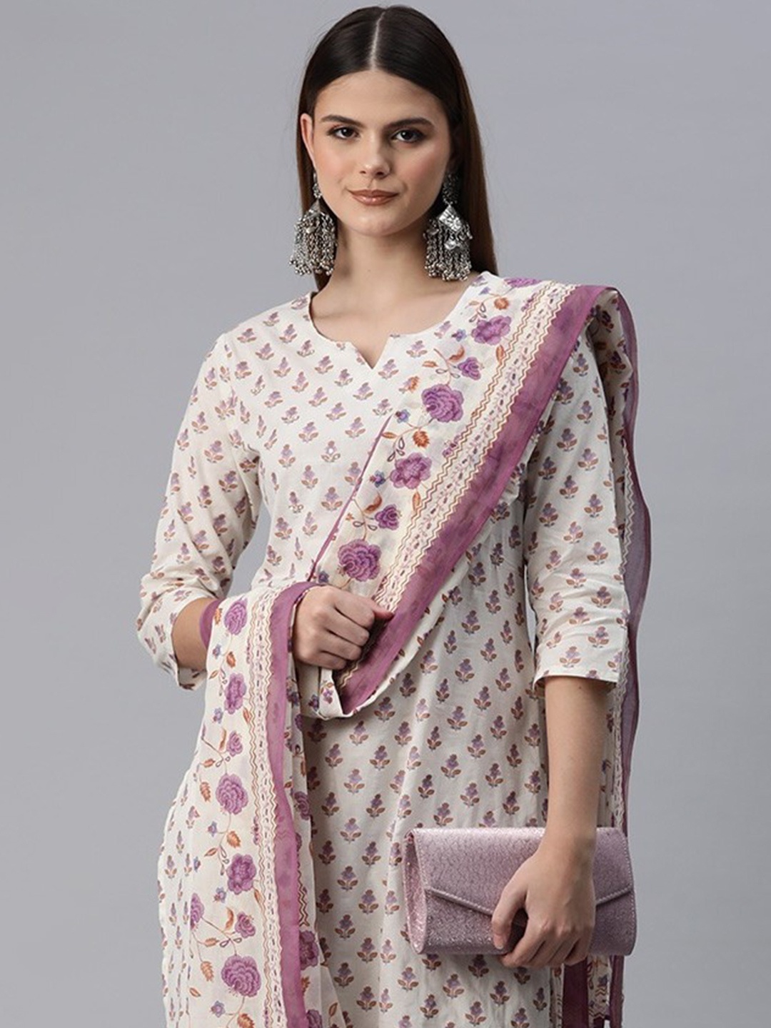 Readiprint Women Floral Printed Regular Sequinned Pure Cotton Kurta with Trousers & With Dupatta, Purple
Readiprint Women Floral Printed Regular Sequinned Pure Cotton Kurta with Trousers & With Dupatta, Purple