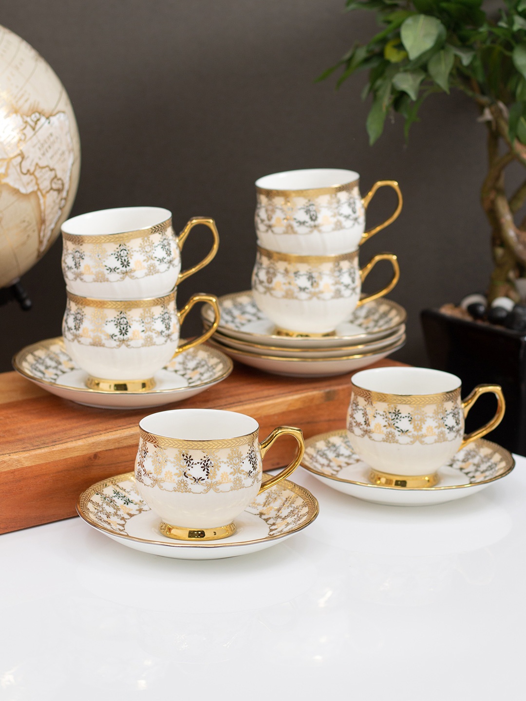 CLAY CRAFT KARINA EBONY Brown 12 Pieces Printed Ceramic Glossy Cups & Saucers, White
CLAY CRAFT KARINA EBONY Brown 12 Pieces Printed Ceramic Glossy Cups & Saucers, White