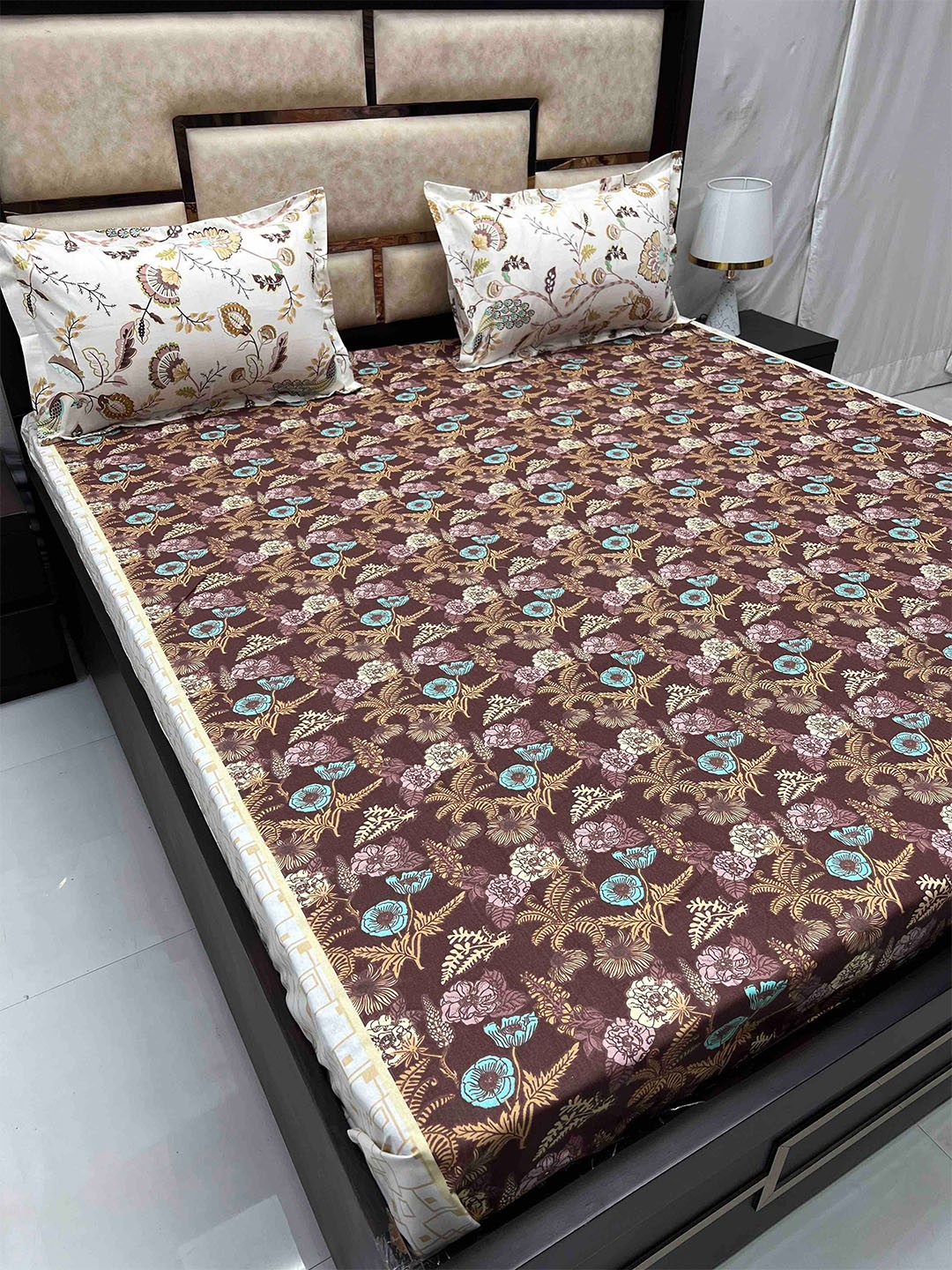 Pure Decor Brown & White Floral Cotton 300 TC Super King Bedsheet with 2 Pillow Covers
Pure Decor Brown & White Floral Cotton 300 TC Super King Bedsheet with 2 Pillow Covers