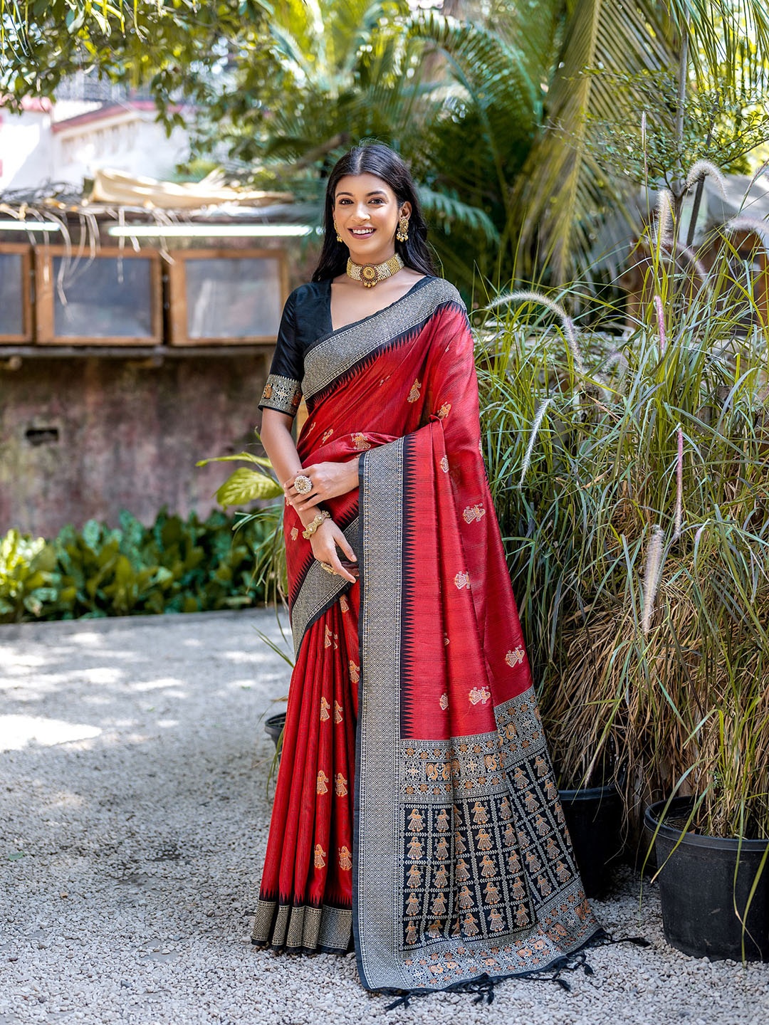 VISHNU WEAVES Woven Design Ethnic Motifs Zari Pure Silk Tussar Saree With Tassels, Red
VISHNU WEAVES Woven Design Ethnic Motifs Zari Pure Silk Tussar Saree With Tassels, Red