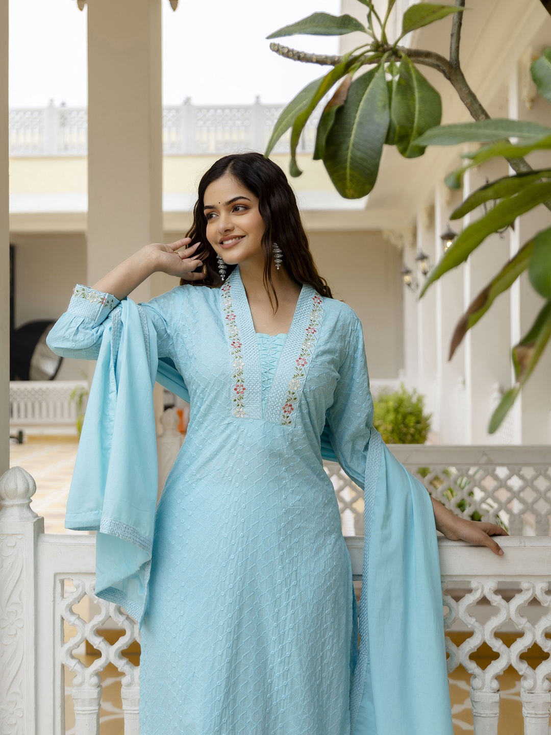 KALINI Floral Embroidered Regular Pure Cotton Thread Work Kurta With Trousers & Dupatta, Turquoise blue
KALINI Floral Embroidered Regular Pure Cotton Thread Work Kurta With Trousers & Dupatta, Turquoise blue