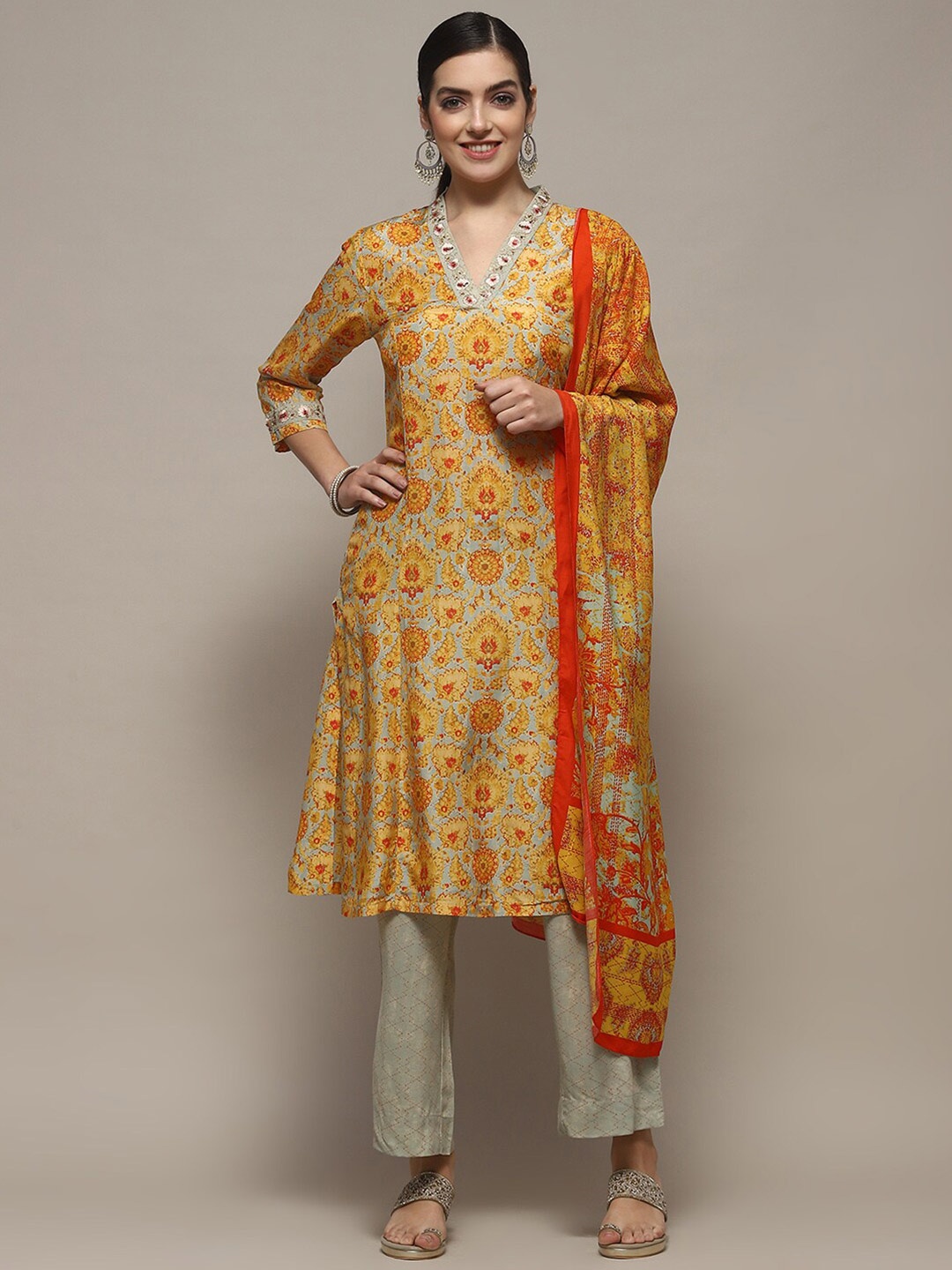 Biba Printed V Neck Three Quarter Sleeves Straight Kurta with Palazzos & Dupatta, Yellow
Biba Printed V Neck Three Quarter Sleeves Straight Kurta with Palazzos & Dupatta, Yellow