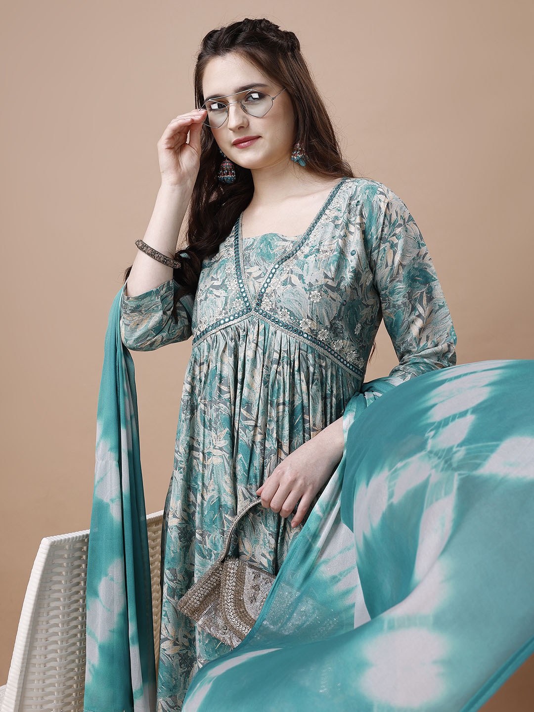 KALINI Floral Printed Mirror Work Detail Empire A-Line Kurta & Trousers With Dupatta, Turquoise blue
KALINI Floral Printed Mirror Work Detail Empire A-Line Kurta & Trousers With Dupatta, Turquoise blue