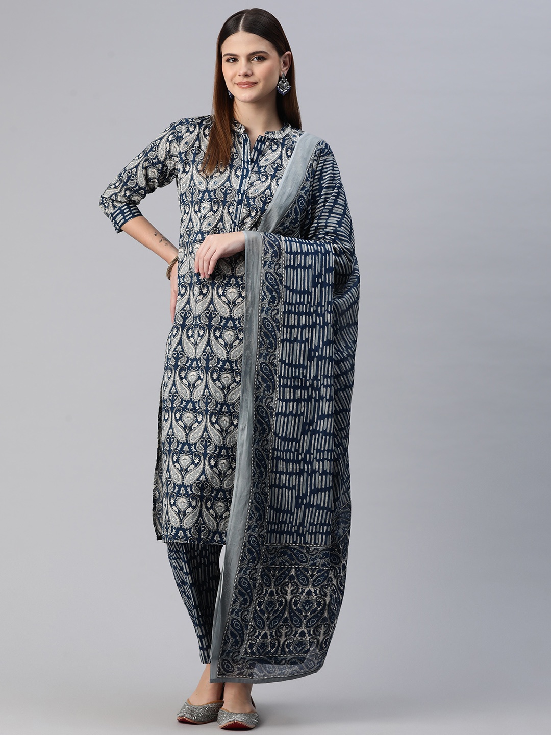 Readiprint Paisley Printed Thread Work Pure Cotton Kurta with Trousers & Dupatta, Teal
Readiprint Paisley Printed Thread Work Pure Cotton Kurta with Trousers & Dupatta, Teal
