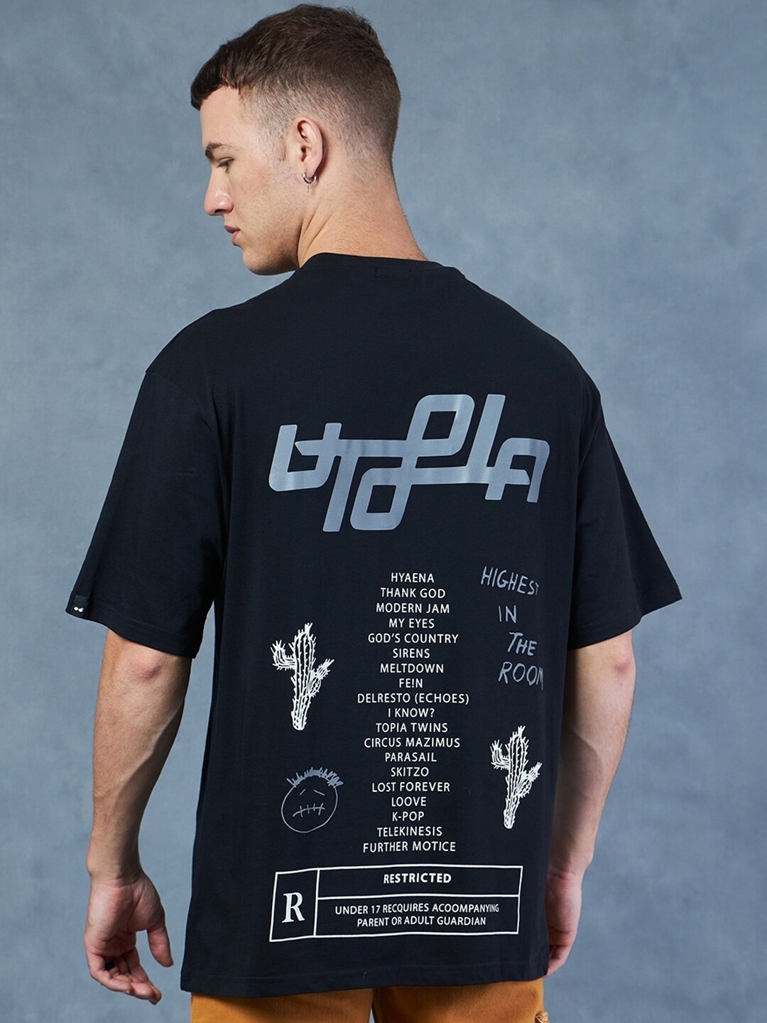 Bewakoof Utopia Graphic Printed Drop-Shoulder Sleeves Oversized Cotton T-shirt, Black
Bewakoof Utopia Graphic Printed Drop-Shoulder Sleeves Oversized Cotton T-shirt, Black