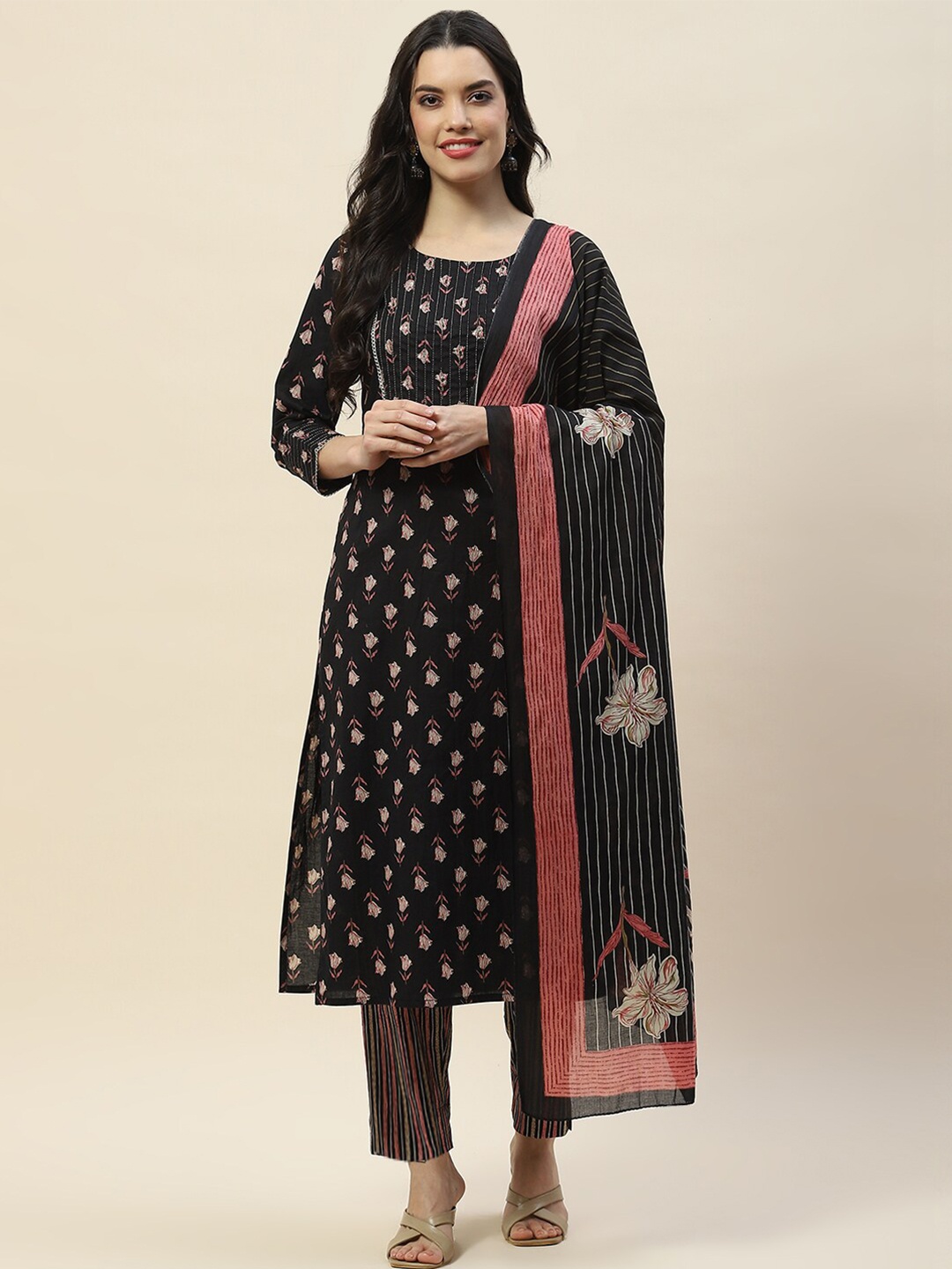 Meena Bazaar Floral Printed Round Neck Sequinned Kurta With Trousers & Dupatta, Black
Meena Bazaar Floral Printed Round Neck Sequinned Kurta With Trousers & Dupatta, Black