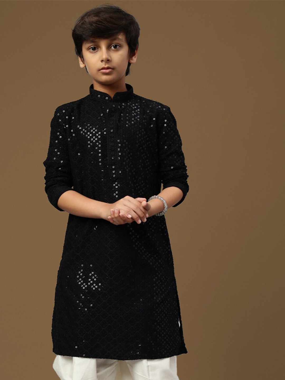 Sanwara Boys Mandarin Collar Geometric Embroidered Thread Work Pastels Cotton Kurta, Black
Sanwara Boys Mandarin Collar Geometric Embroidered Thread Work Pastels Cotton Kurta, Black