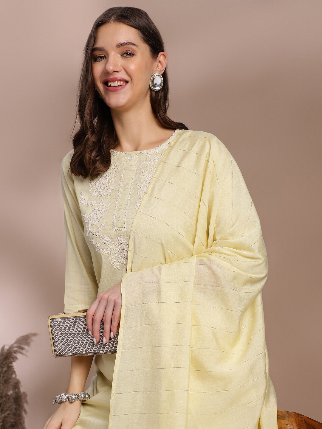 Anouk Floral Yoke Design Regular Thread Work Straight Kurta with Trousers & Dupatta, Yellow
Anouk Floral Yoke Design Regular Thread Work Straight Kurta with Trousers & Dupatta, Yellow