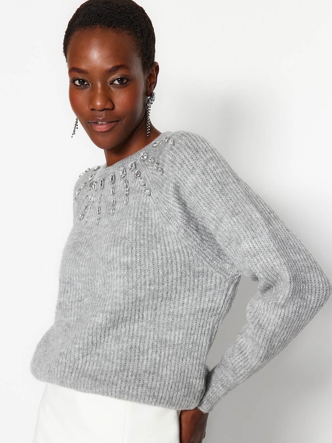 Trendyol Round Neck Long Sleeves Cable Knit Pullover with Embroidered Detail, Grey
Trendyol Round Neck Long Sleeves Cable Knit Pullover with Embroidered Detail, Grey