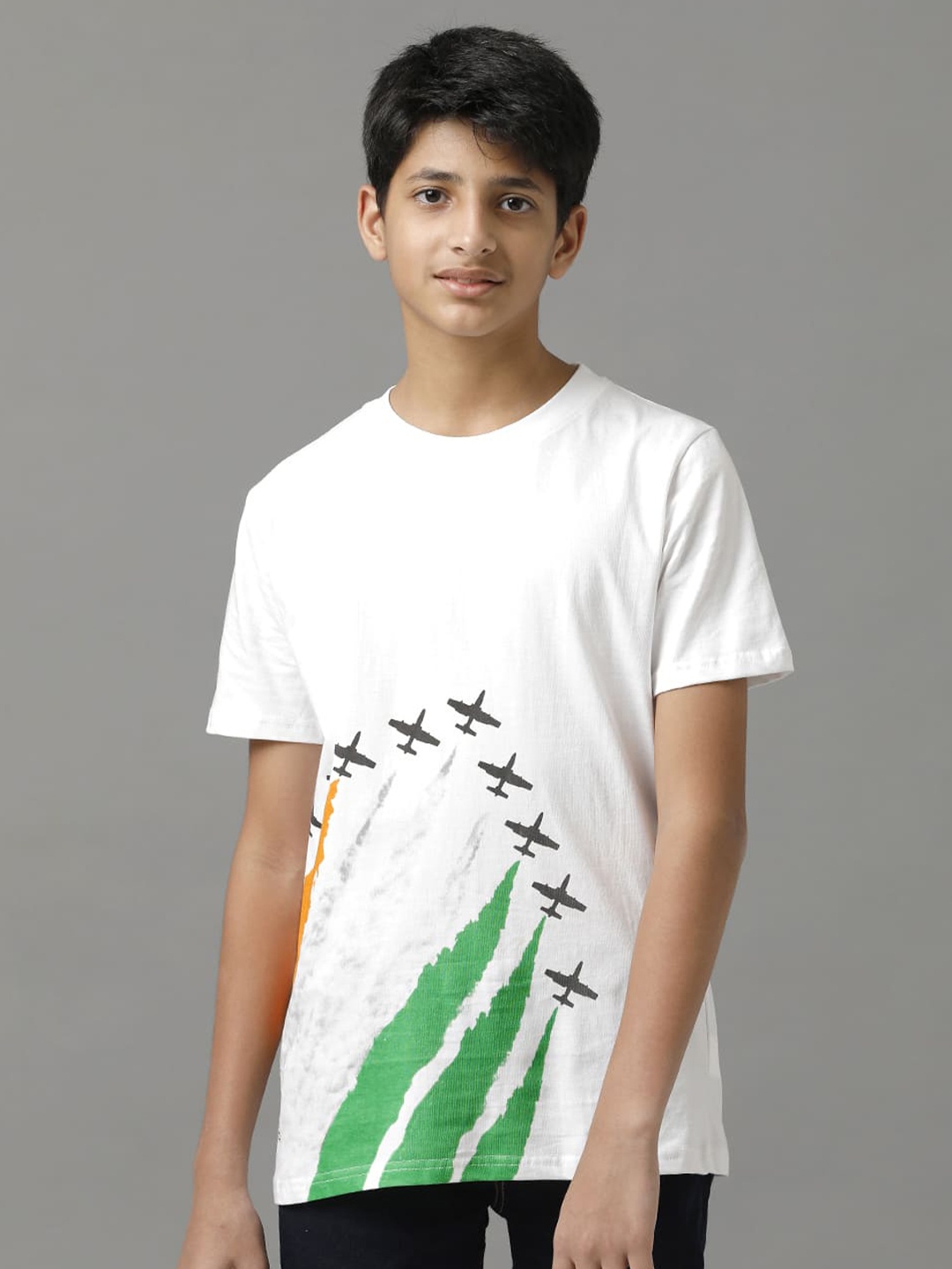 UNDER FOURTEEN ONLY Boys Printed Round Neck Short Sleeves Cotton Regular T-shirt, White
UNDER FOURTEEN ONLY Boys Printed Round Neck Short Sleeves Cotton Regular T-shirt, White