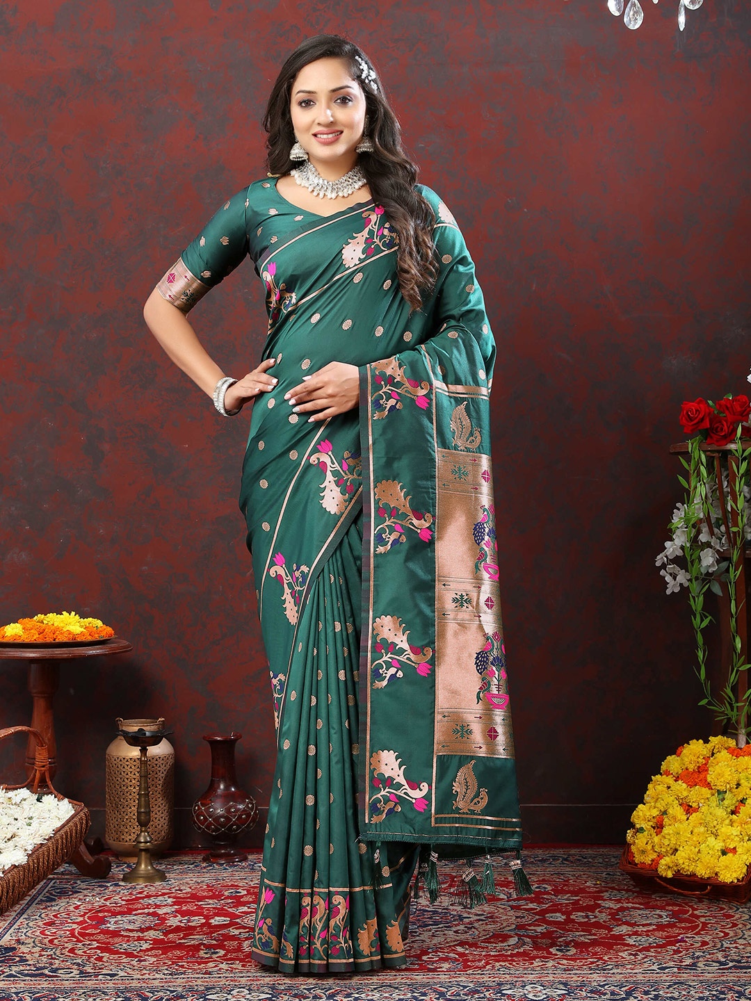 ZILVIRA Woven Design Ethnic Motifs Zari Pure Silk Paithani Saree With Tassles, Green
ZILVIRA Woven Design Ethnic Motifs Zari Pure Silk Paithani Saree With Tassles, Green