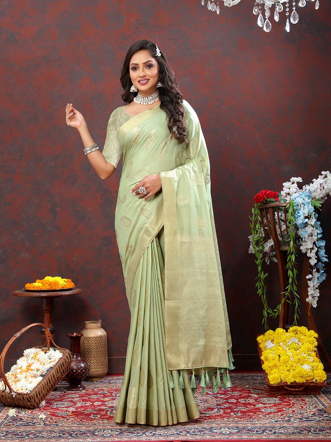 ZILVIRA Woven Design Ethnic Motifs Zari Pure Cotton Banarasi Saree With Tassels, Green
ZILVIRA Woven Design Ethnic Motifs Zari Pure Cotton Banarasi Saree With Tassels, Green