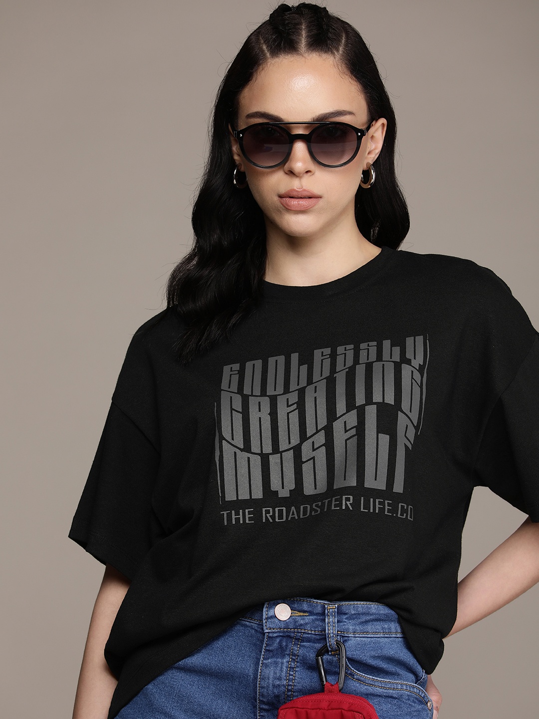 The Roadster Life Co. Typography Printed Drop-Shoulder Sleeves Oversized T-shirt, Black
The Roadster Life Co. Typography Printed Drop-Shoulder Sleeves Oversized T-shirt, Black
