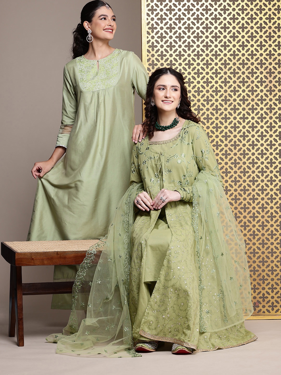 House of Pataudi Women Jashn Floral Embroidered Thread Work Kurta with Palazzos, Green
House of Pataudi Women Jashn Floral Embroidered Thread Work Kurta with Palazzos, Green