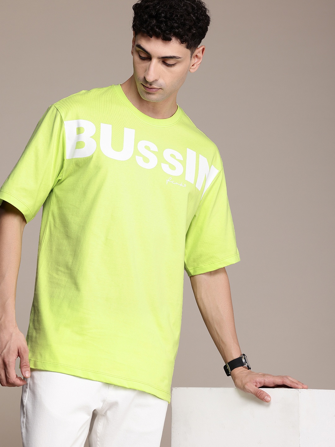 FCUK Typography Printed Drop-Shoulder Sleeves Pure Cotton Relaxed Fit Oversized T-shirt, Fluorescent green
FCUK Typography Printed Drop-Shoulder Sleeves Pure Cotton Relaxed Fit Oversized T-shirt, Fluorescent green