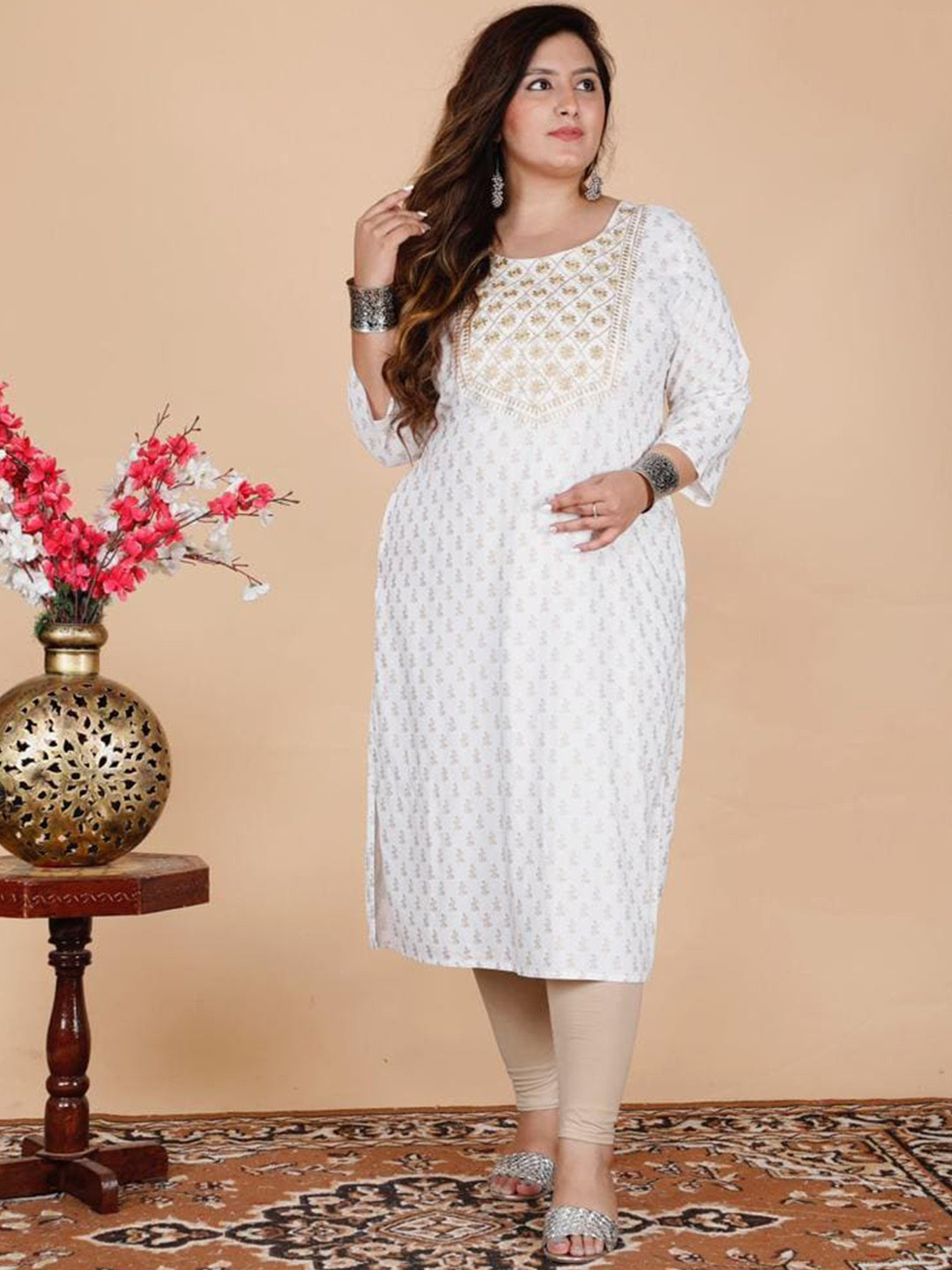 PUMPUI Women Floral Embroidered Flared Sleeves Sequinned Anarkali Kurta, Off white
PUMPUI Women Floral Embroidered Flared Sleeves Sequinned Anarkali Kurta, Off white