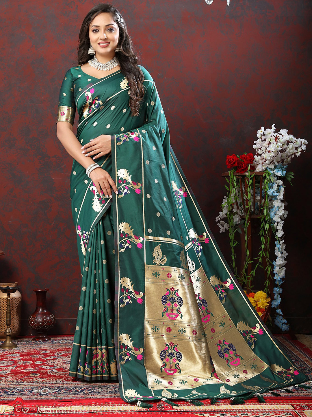 JATRIQQ Woven Design Zari Art Silk Paithani Saree With Tassels, Green 
JATRIQQ Woven Design Zari Art Silk Paithani Saree With Tassels, Green