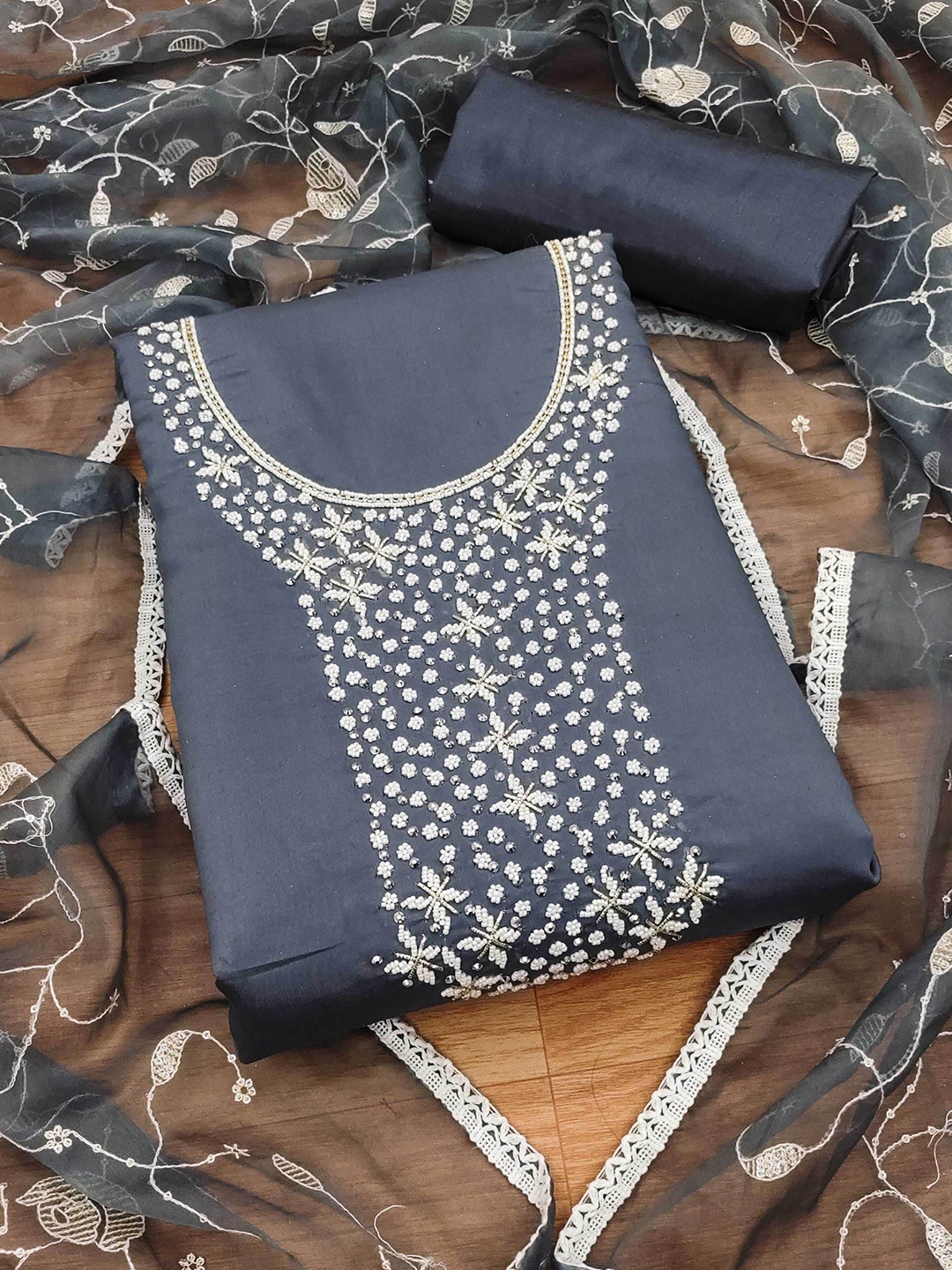 Panzora Ethnic Motifs Embellished Beads & Stones Unstitched Dress Material, Grey
Panzora Ethnic Motifs Embellished Beads & Stones Unstitched Dress Material, Grey