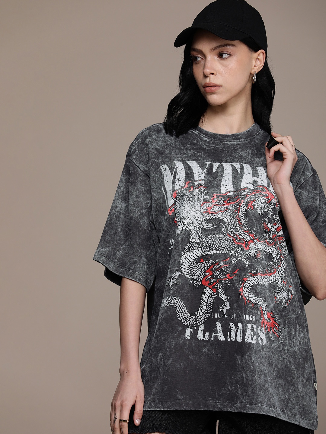 The Roadster Life Co. Pure Cotton Graphic Printed Drop-Shoulder Sleeves Oversized Washed T-shirt, Grey
The Roadster Life Co. Pure Cotton Graphic Printed Drop-Shoulder Sleeves Oversized Washed T-shirt, Grey