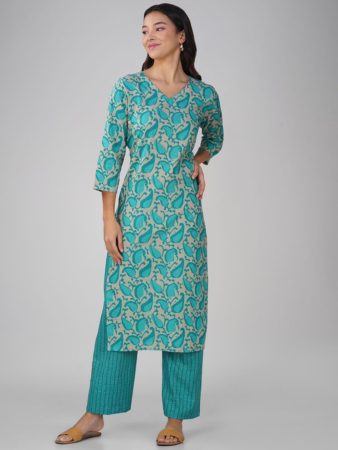 SPARSA Ethnic Motifs Printed Regular Pure Cotton Kurta with Trousers, Turquoise blue
SPARSA Ethnic Motifs Printed Regular Pure Cotton Kurta with Trousers, Turquoise blue
