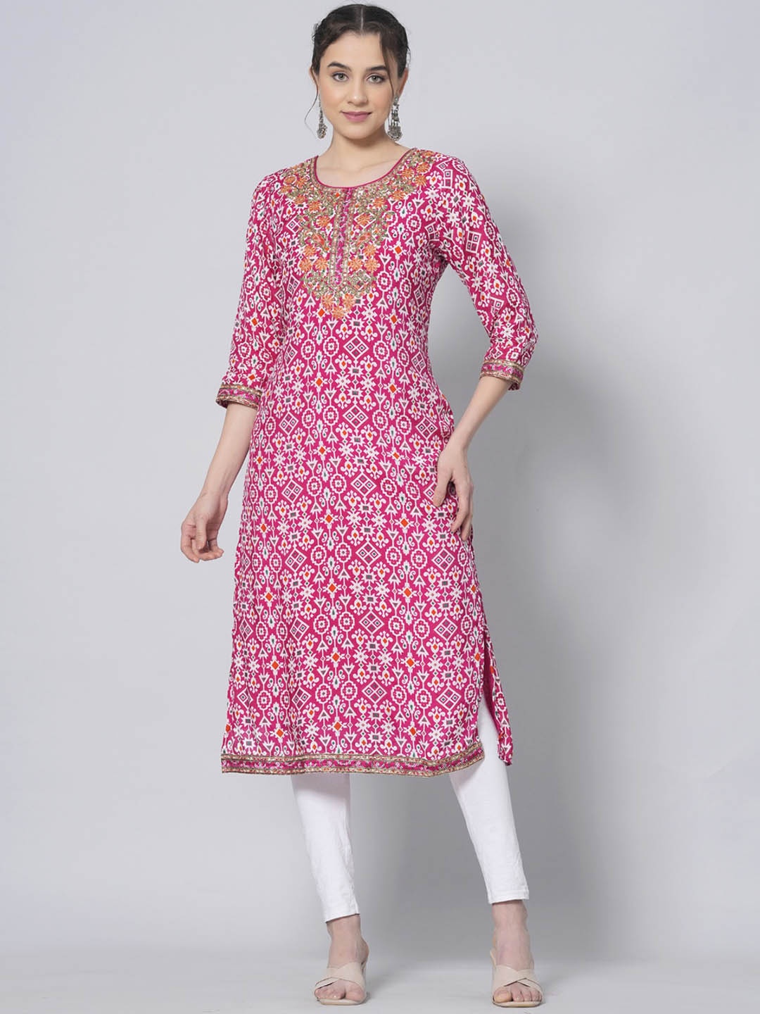 BAESD Ethnic Motifs Printed Thread Work Detailed Chanderi Silk Straight Kurta, Pink
BAESD Ethnic Motifs Printed Thread Work Detailed Chanderi Silk Straight Kurta, Pink