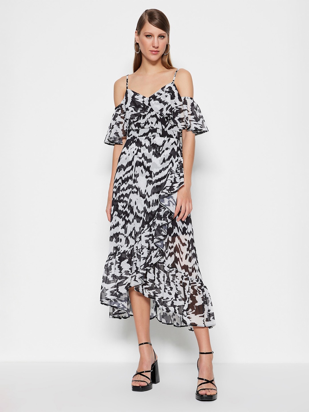 Trendyol Abstract Printed Shoulder Straps Cold Shoulder Sleeves A-Line Midi Dress, Black
Trendyol Abstract Printed Shoulder Straps Cold Shoulder Sleeves A-Line Midi Dress, Black