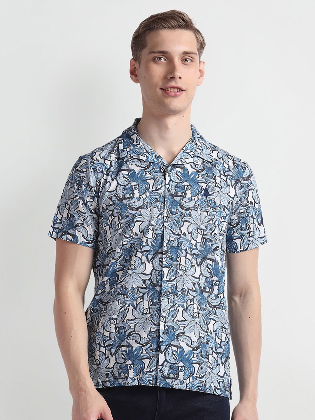 U.S. Polo Assn. Denim Co. Slim Fit Floral Printed Opaque Cotton Casual Shirt, Blue
U.S. Polo Assn. Denim Co. Slim Fit Floral Printed Opaque Cotton Casual Shirt, Blue