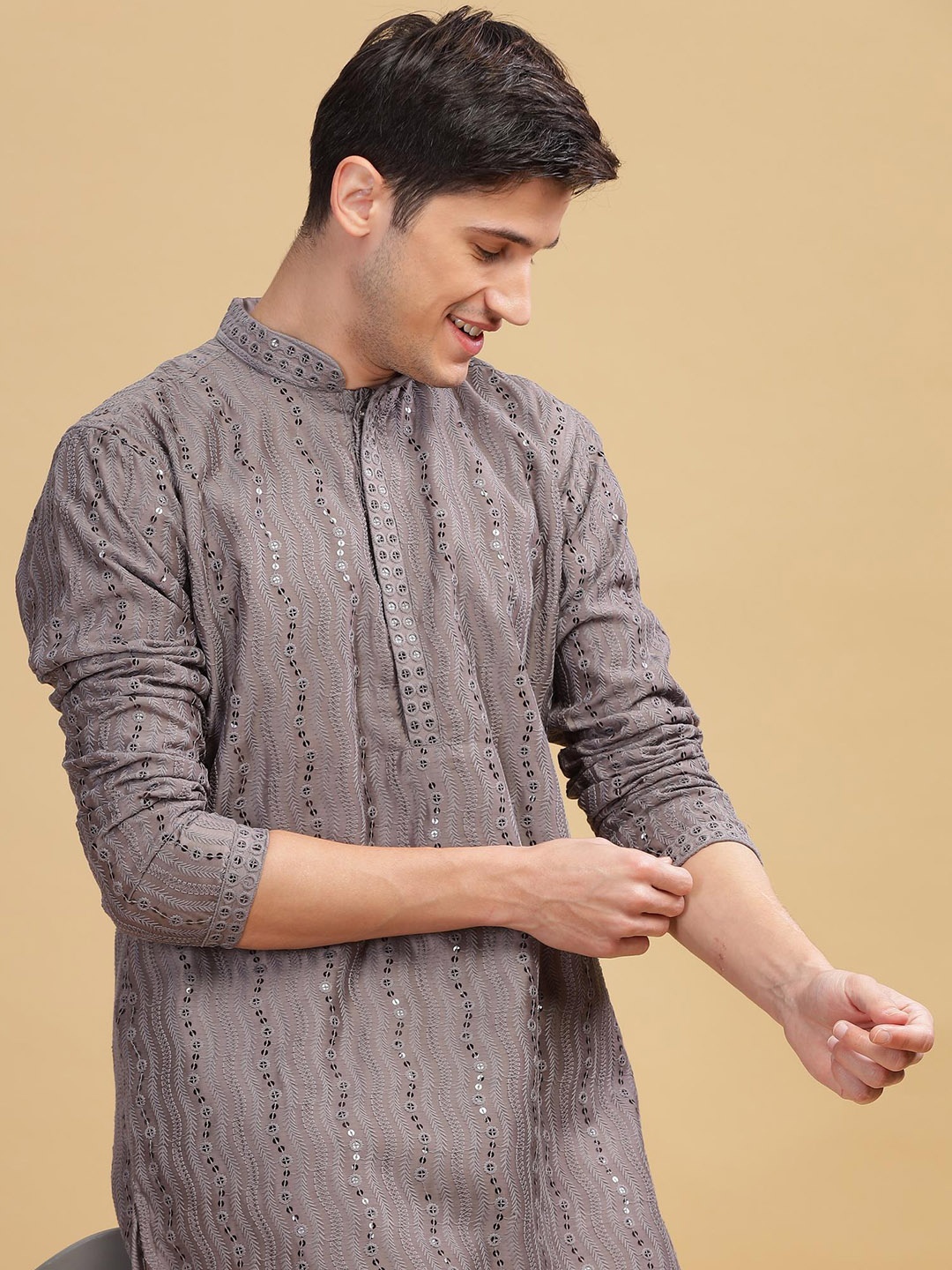 Anouk Grey Ethnic Embroidered Mandarin Collar Sequinned Lucknowi Cotton Straight Kurta
Anouk Grey Ethnic Embroidered Mandarin Collar Sequinned Lucknowi Cotton Straight Kurta