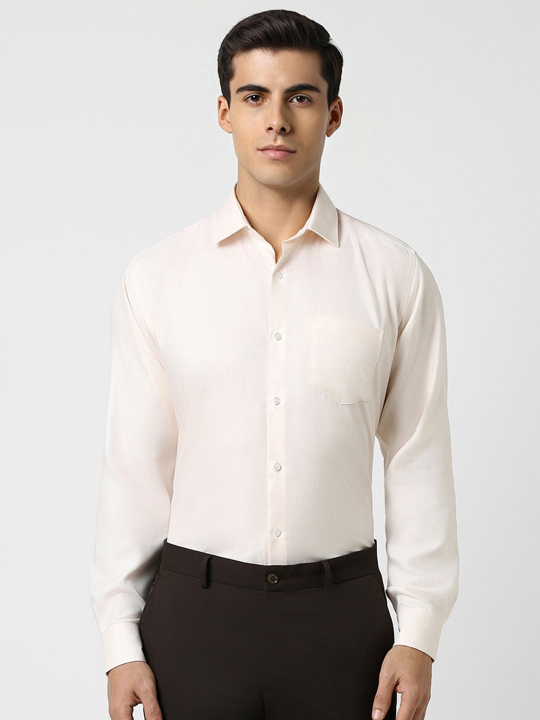 Van Heusen Textured Spread Collar Long Sleeves Cotton Regular Fit Formal Shirt, Cream
Van Heusen Textured Spread Collar Long Sleeves Cotton Regular Fit Formal Shirt, Cream