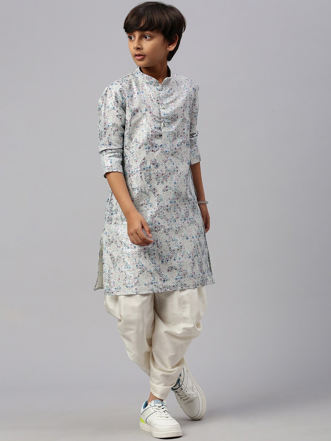 Sangria Boys Mandarin Collar Long Sleeves Floral Printed Mandarin Collar Kurta Sets, Blue
Sangria Boys Mandarin Collar Long Sleeves Floral Printed Mandarin Collar Kurta Sets, Blue