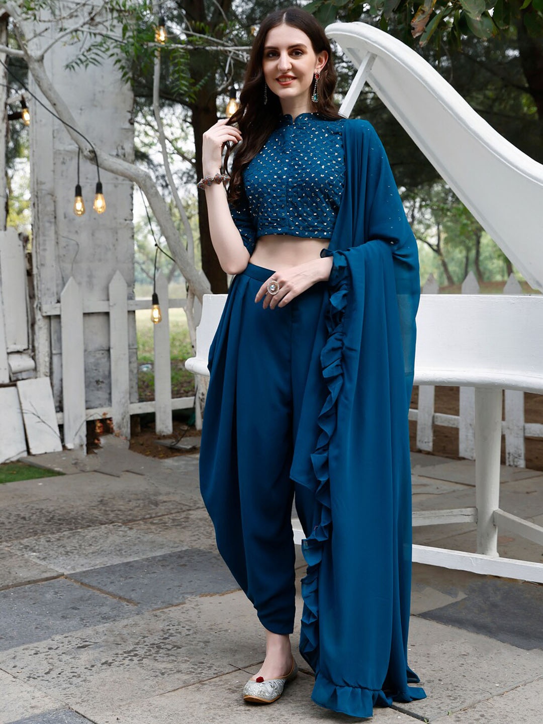Modestouze Attires Embroidered Mandarin Collar Top & Flared Patiala With Dupatta, Teal
Modestouze Attires Embroidered Mandarin Collar Top & Flared Patiala With Dupatta, Teal