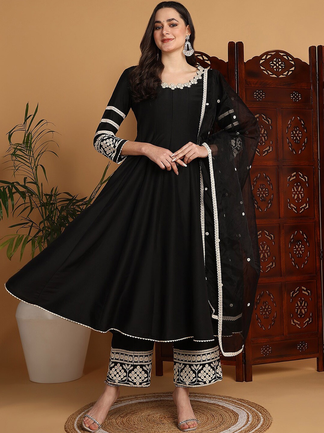 AHIKA Women Ethnic Motifs Embroidered Empire Thread Work Kurta With Palazzos & Dupatta, Black
AHIKA Women Ethnic Motifs Embroidered Empire Thread Work Kurta With Palazzos & Dupatta, Black