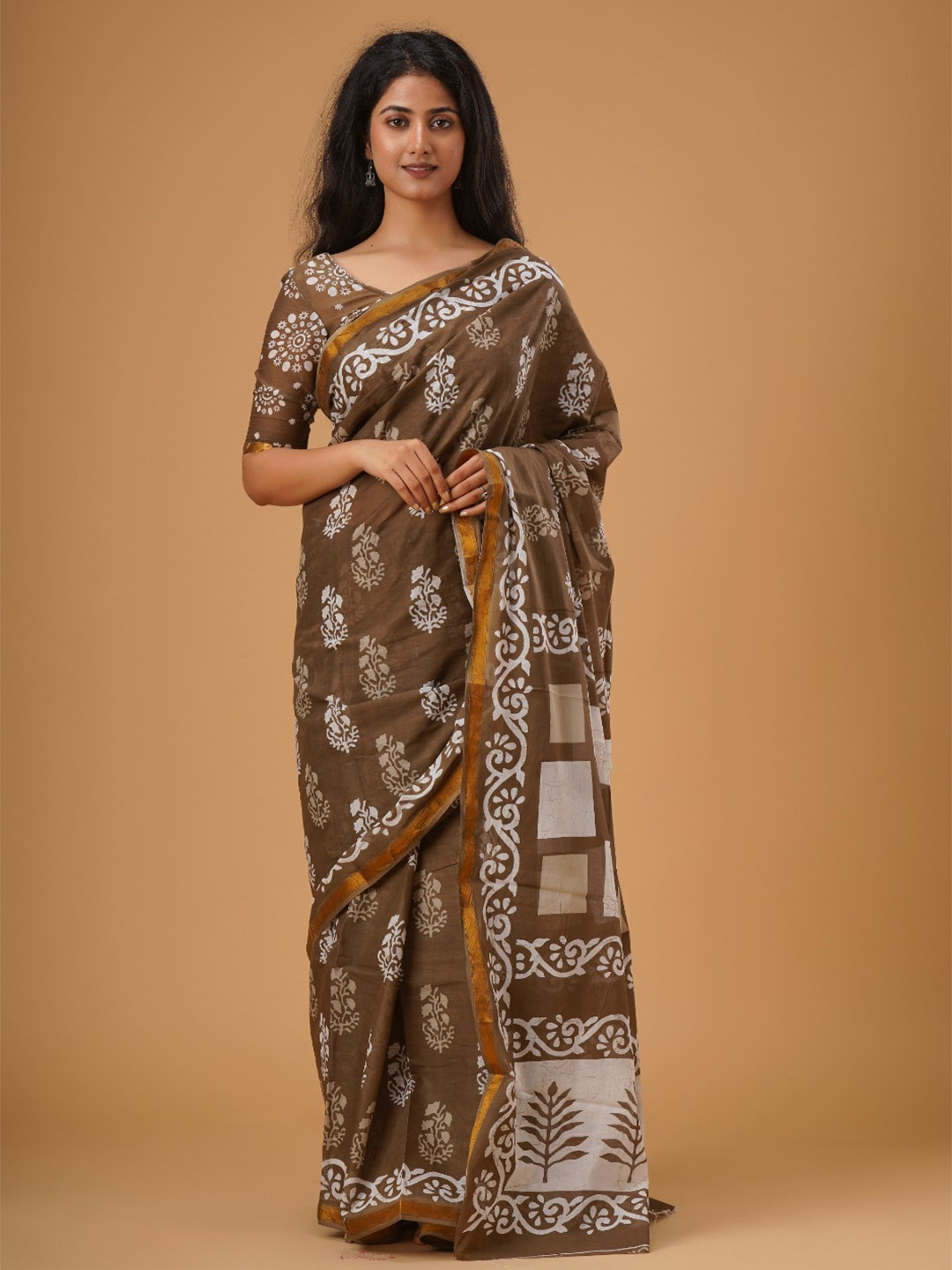 clothonus Ethnic Motifs Printed Zari Pure Cotton Block Print Saree, Brown 
clothonus Ethnic Motifs Printed Zari Pure Cotton Block Print Saree, Brown