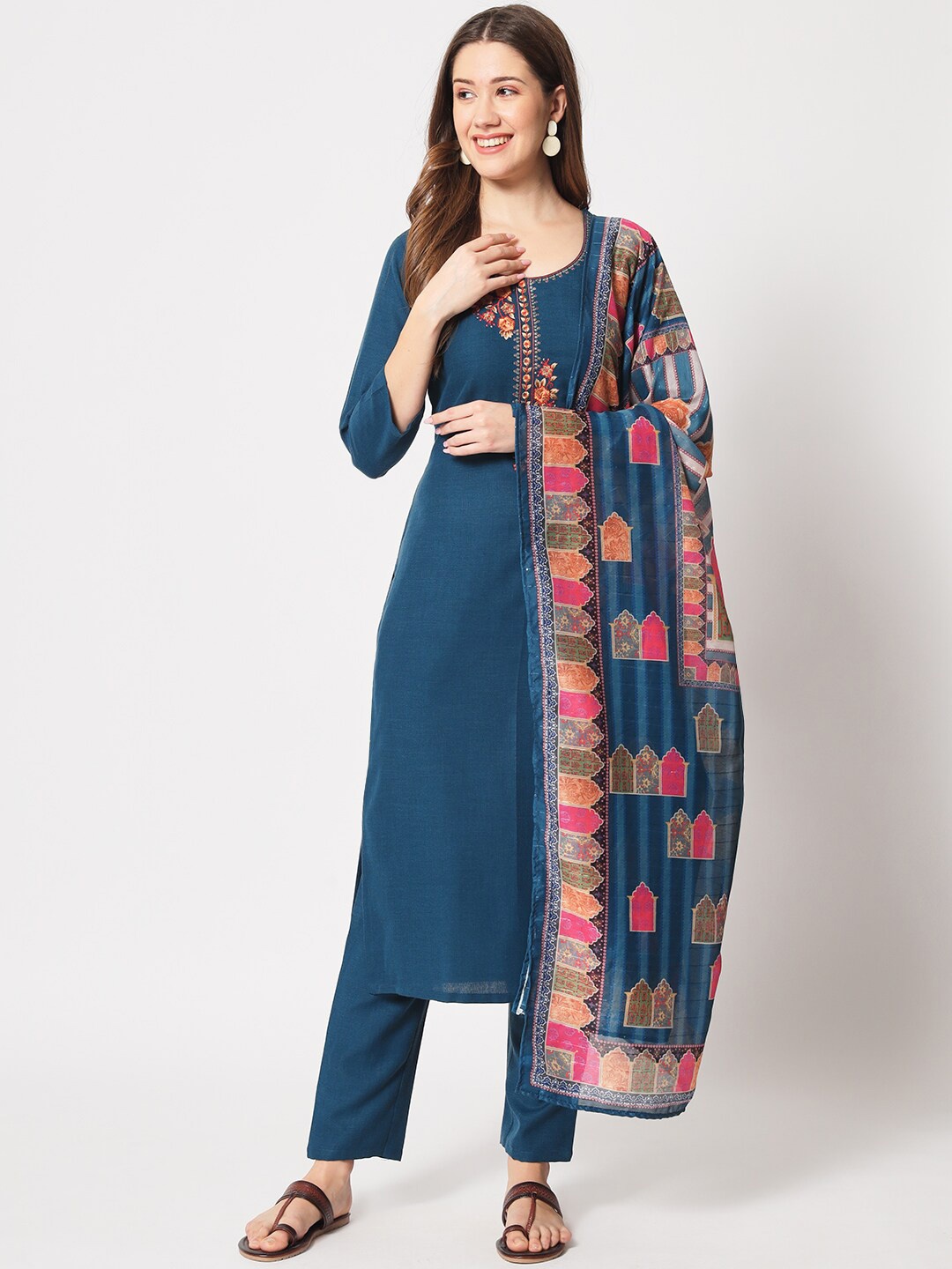 SALWAT Ethnic Motifs Embroidered Regular Thread Work Kurta with Trousers & Dupatta, Blue
SALWAT Ethnic Motifs Embroidered Regular Thread Work Kurta with Trousers & Dupatta, Blue