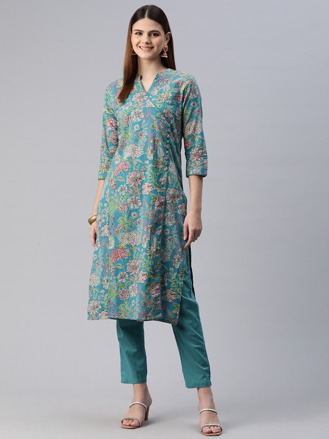 Readiprint Women Floral Printed Regular Sequinned Pure Cotton Kurta with Trousers, Sea green
Readiprint Women Floral Printed Regular Sequinned Pure Cotton Kurta with Trousers, Sea green