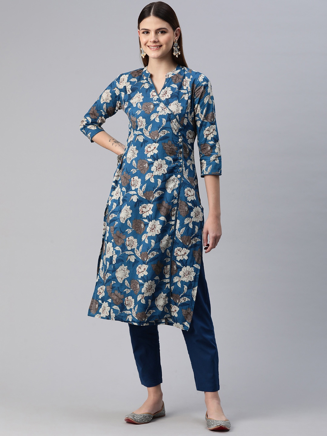 Readiprint Women Floral Printed Regular Sequinned Pure Cotton Kurta with Trousers, Blue
Readiprint Women Floral Printed Regular Sequinned Pure Cotton Kurta with Trousers, Blue