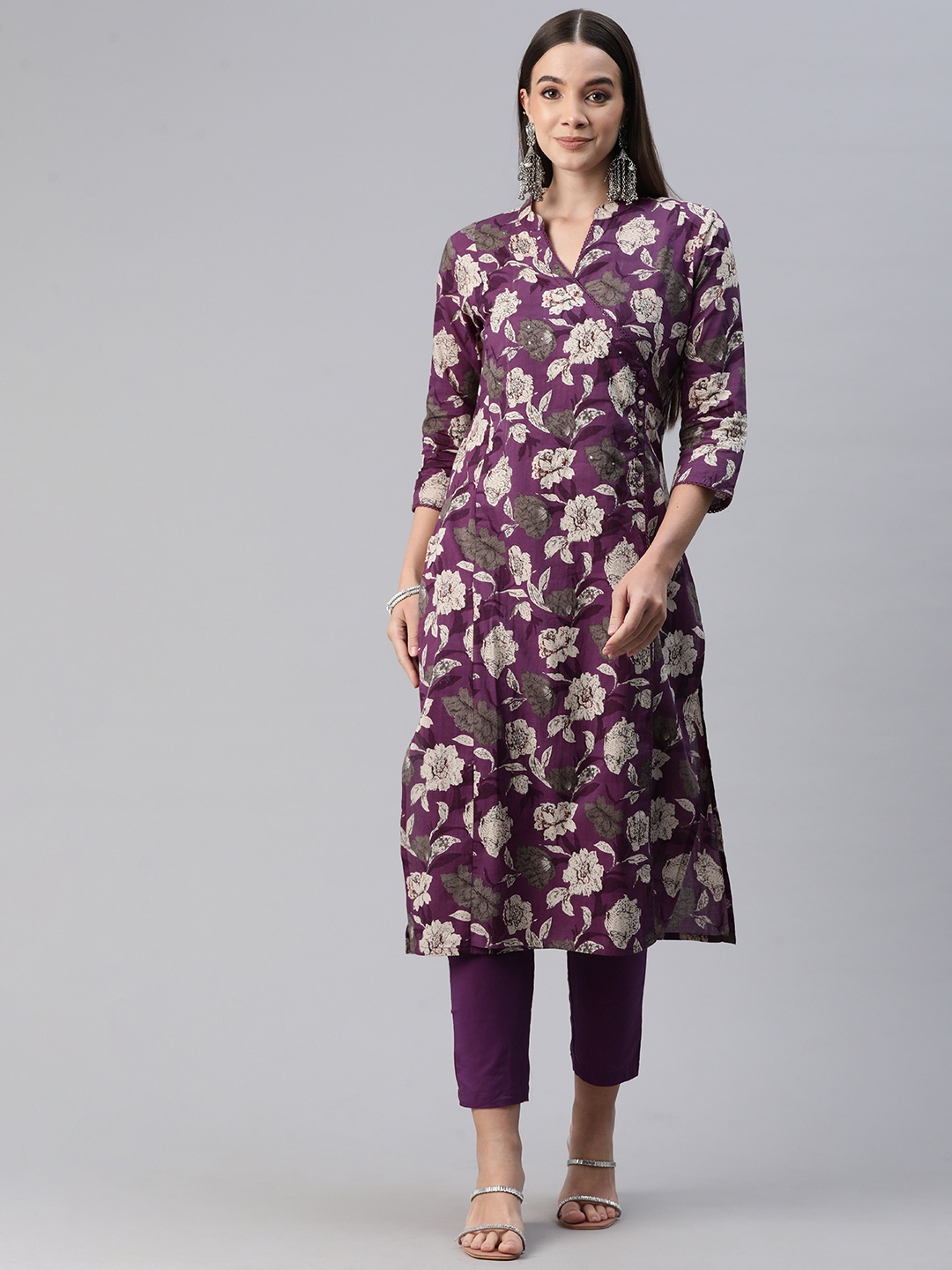 Readiprint Women Floral Printed Regular Sequinned Pure Cotton Kurta with Trousers, Purple
Readiprint Women Floral Printed Regular Sequinned Pure Cotton Kurta with Trousers, Purple